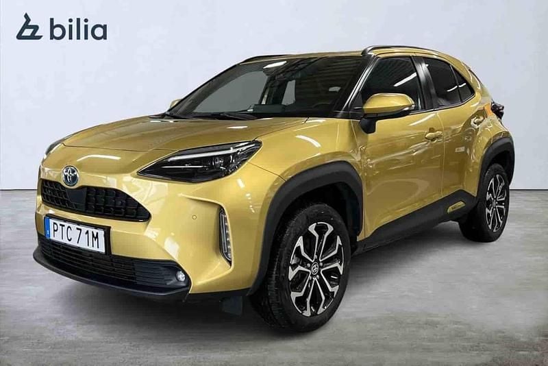 Begagnad Toyota Yaris Cross 2023 Gul SUV