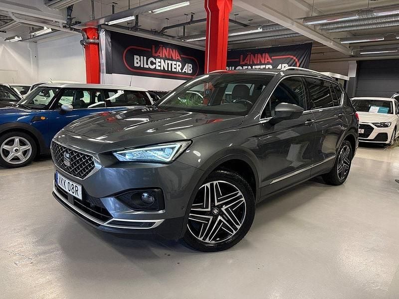 Grå metallic Begagnad 2019 Seat Tarraco SUV | 199 000 kr (Marknadspris) - Bild 1/4