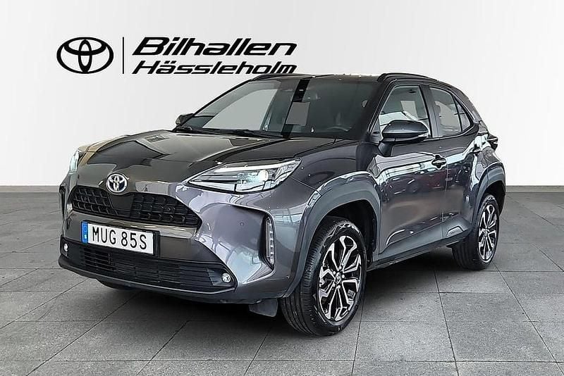 Begagnad Toyota Yaris Cross Active 92 HK (67 kW) 2023 Mörkgrå SUV
