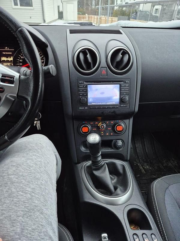 Begagnad Nissan Qashqai 103 HK (75 kW) 2010 SUV