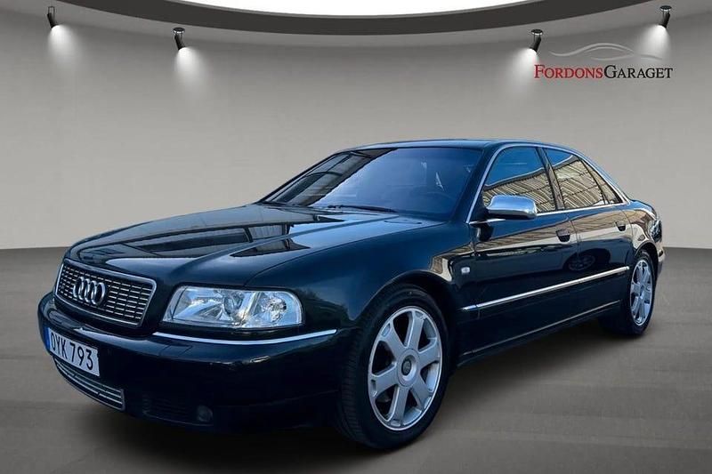Begagnad Audi S8 Comfort 360 HK (264 kW) 1999 Svart Sedan