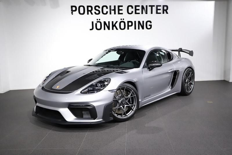 Silver Ny 2025 Porsche 718 Cayman GT4 Sportkupé | 2 029 600 kr (Marknadspris) - Bild 1/4