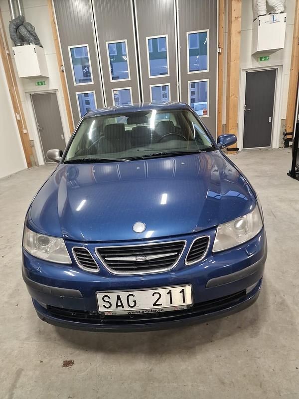 Begagnad 2003 Saab 9-3 Sedan | 10 000 kr (Superpris) - Bild 1/4
