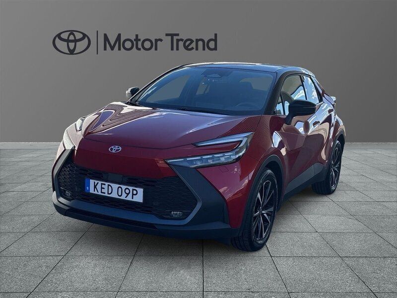 Röd Begagnad 2023 Toyota C-HR Style SUV | 379 000 kr (Bra pris) - Bild 1/4