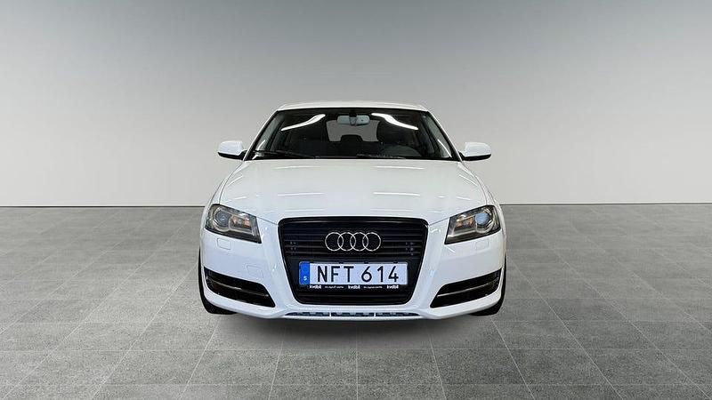 Begagnad Audi A3 Attraction 105 HK (77 kW) 2013 Vit
