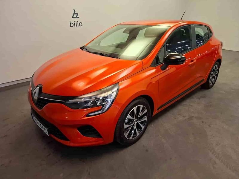 Begagnad Renault Clio V 2023 Orange Halvkombi