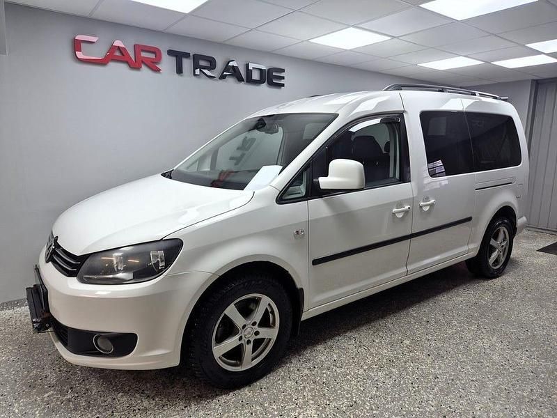 Begagnad VW Caddy Maxi Life Life 102 HK (75 kW) 2011 Vit Minibuss