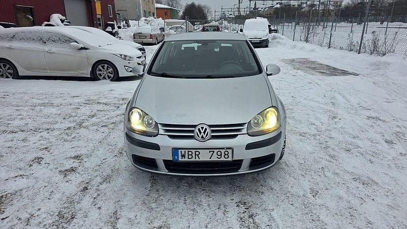 Begagnad VW Golf IV Comfortline 150 HK (110 kW) 2005 Silver