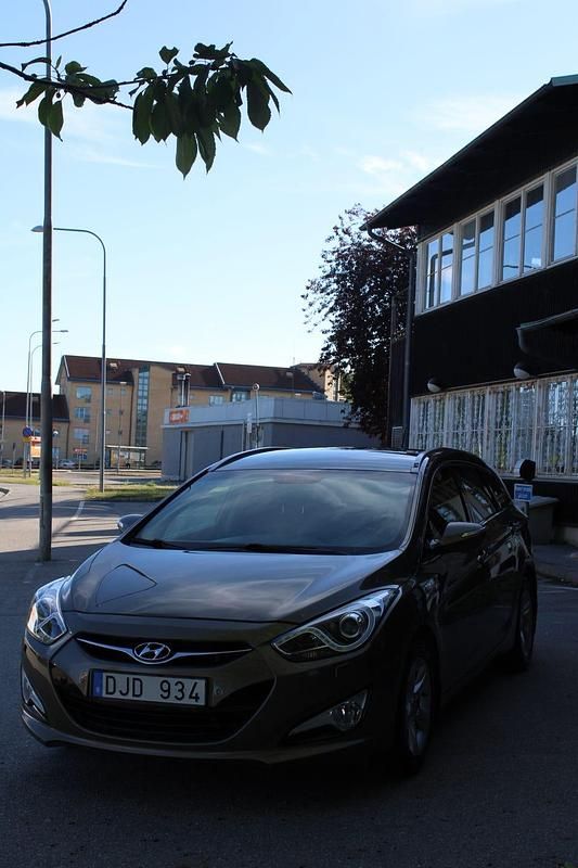 Begagnad 2013 Hyundai i40 Kombi | 69 000 kr (Marknadspris) - Bild 1/4