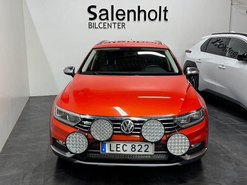 Begagnad VW Passat Alltrack 190 HK (139 kW) 2015 Orange Kombi