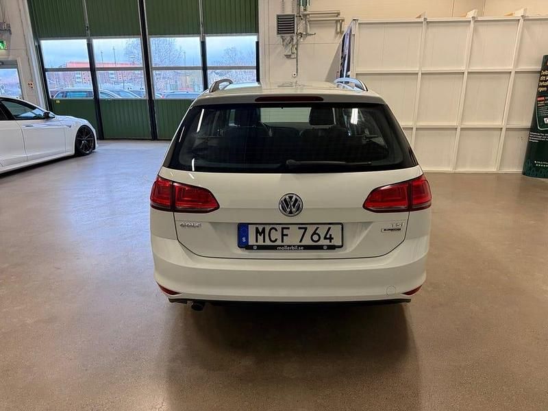 Begagnad VW Golf VII 110 HK (80 kW) 2017 Vit