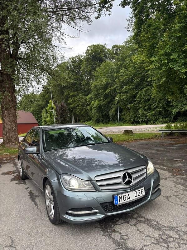 Begagnad Mercedes C220 170 HK (125 kW) 2012