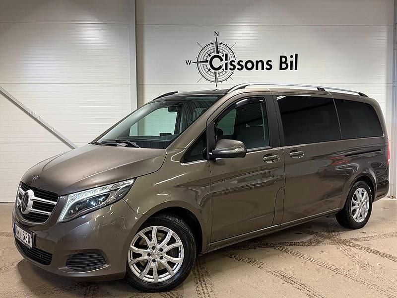 Begagnad Mercedes V220 163 HK (119 kW) 2015 Grå Minibuss