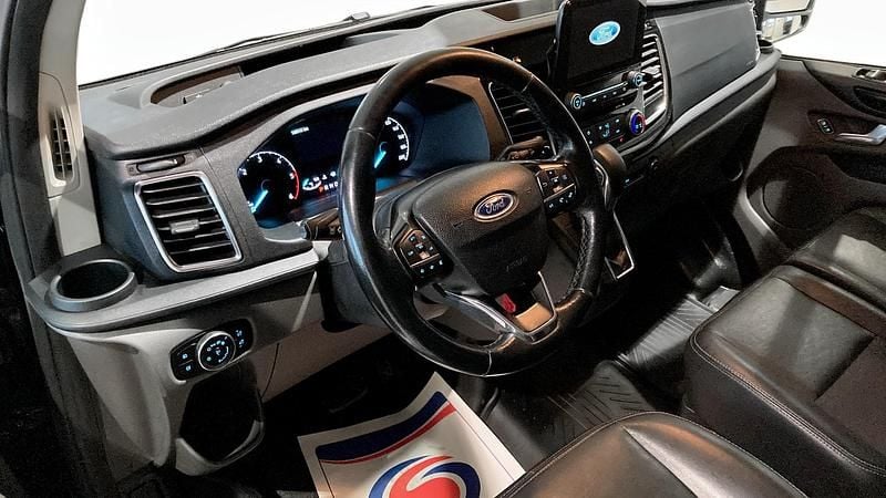 Begagnad Ford Transit Custom 2019 Svart Pickup
