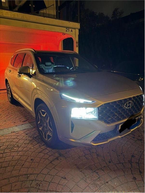 Grå Begagnad 2023 Hyundai Santa Fe Advanced SUV | 430 000 kr (Bra pris) - Bild 1/4