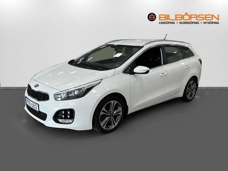 Vit Begagnad 2016 Kia Ceed Sportswagon GT-Line Kombi | 159 900 kr (Lite dyr) - Bild 1/4