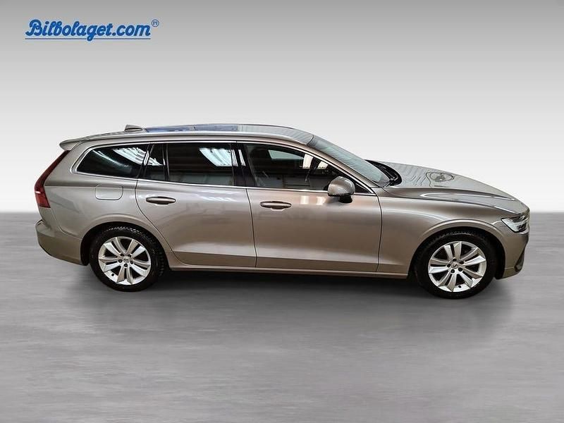 Begagnad Volvo V60 Momentum 151 HK (111 kW) 2020 Grå Kombi