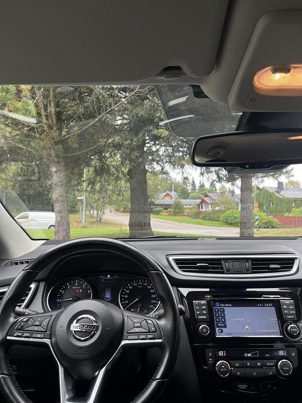 Begagnad Nissan Qashqai 116 HK (85 kW) 2018 Silver SUV