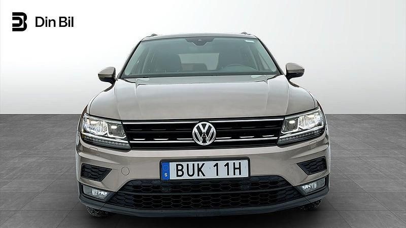 Begagnad VW Tiguan Executive 190 HK (139 kW) 2019 Brun SUV