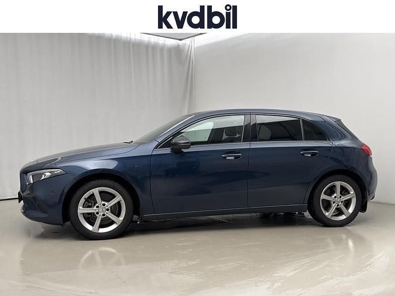 Begagnad Mercedes A250 160 HK (117 kW) 2020 Blå