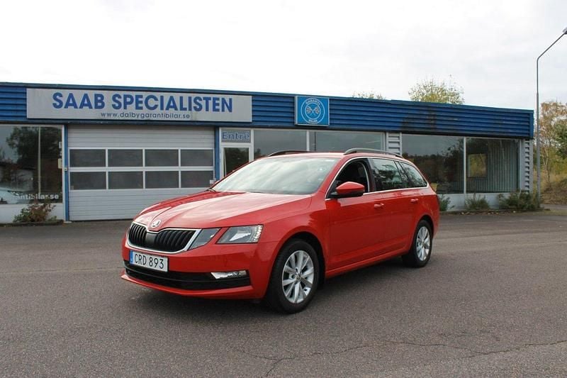 Röd Begagnad 2018 Skoda Octavia Ambition Kombi | 169 800 kr (Marknadspris) - Bild 1/4