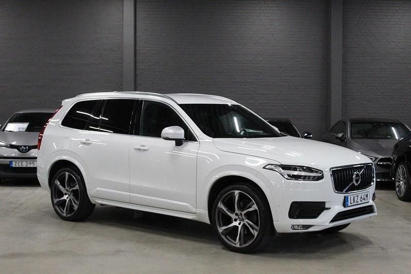 Vit Begagnad 2016 Volvo XC90 R-Design SUV | 269 900 kr (Superpris) - Bild 1/4
