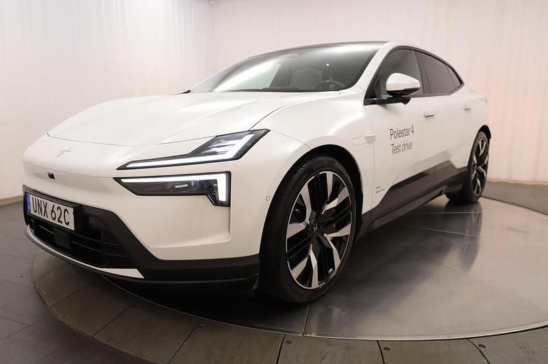 Vit Begagnad 2024 Polestar 4 Performance SUV | 759 901 kr (Marknadspris) - Bild 1/4