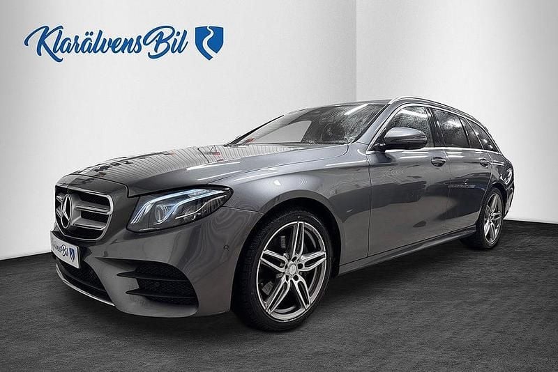 Grå Begagnad 2016 Mercedes E220 AMG Kombi | 279 900 kr (Marknadspris) - Bild 1/4