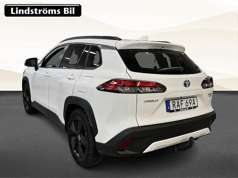 Begagnad Toyota Corolla Cross Style 200 HK (147 kW) 2022 Vit SUV