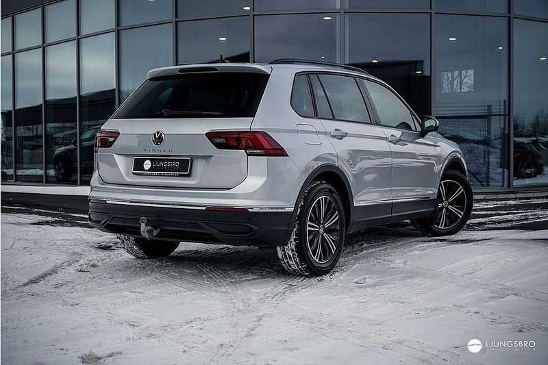 Begagnad VW Tiguan 150 HK (110 kW) 2020 Silver SUV