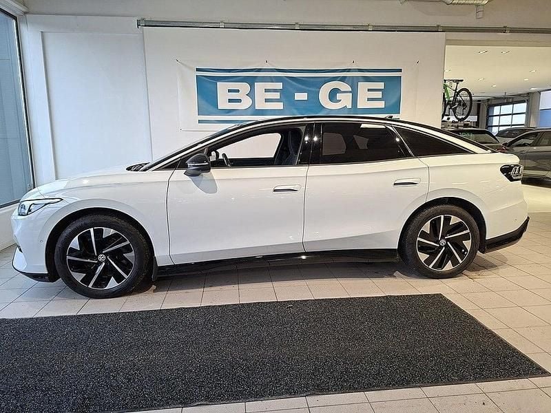 Begagnad VW ID.7 Pro 213 kW (290 HK) 2024 Vit Halvkombi