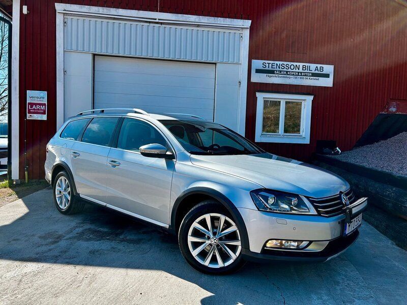 Silver Begagnad 2012 VW Passat Alltrack Kombi | 69 500 kr (Lite dyr) - Bild 1/4