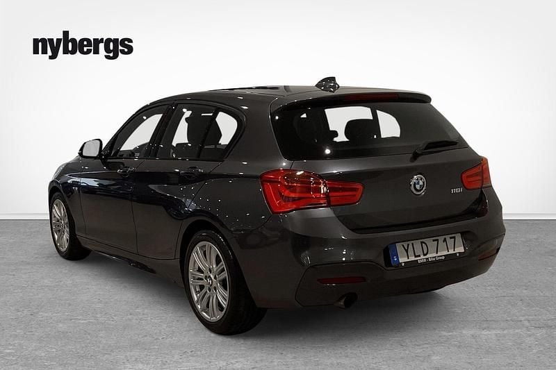 Begagnad BMW 118 M Sport 137 HK (100 kW) 2017 Grå Halvkombi
