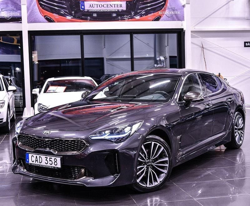 Grå Begagnad 2017 Kia Stinger GT-Line Halvkombi | 259 900 kr (Marknadspris) - Bild 1/4