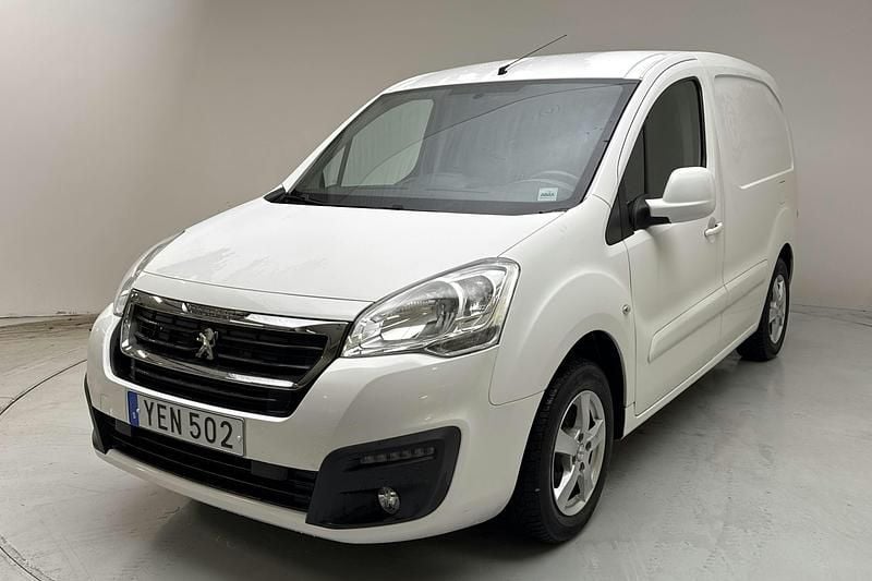 Vit Begagnad 2016 Peugeot Partner Van | 70 000 kr (Superpris) - Bild 1/4