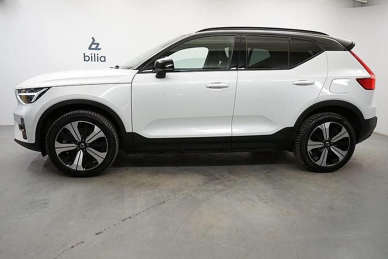 Begagnad Volvo XC40 Plus 185 kW (252 HK) 2022 Vit SUV