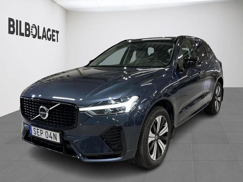 Blå Begagnad 2025 Volvo XC60 Plus SUV | 559 500 kr (Lite dyr) - Bild 1/4