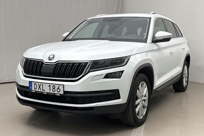 Vit Begagnad 2018 Skoda Kodiaq Business Line SUV | 249 900 kr (Marknadspris) - Bild 1/4