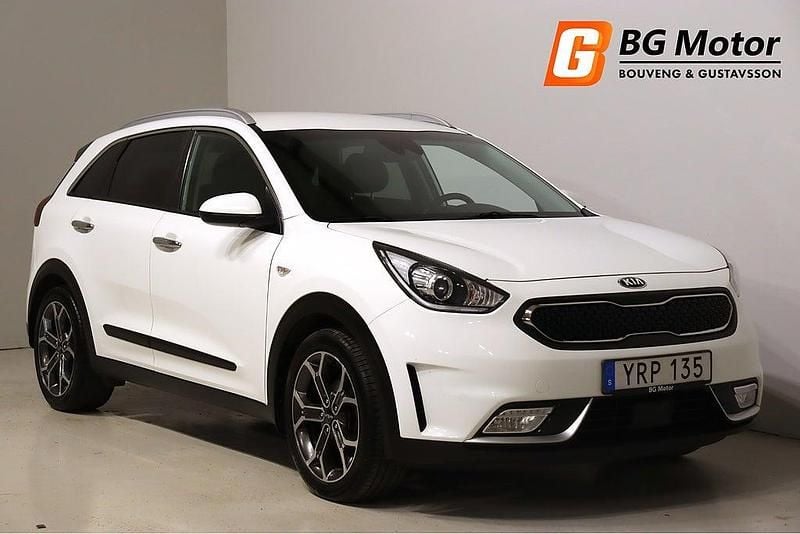 Vit Begagnad 2018 Kia Niro Advance SUV | 169 900 kr (Marknadspris) - Bild 1/3