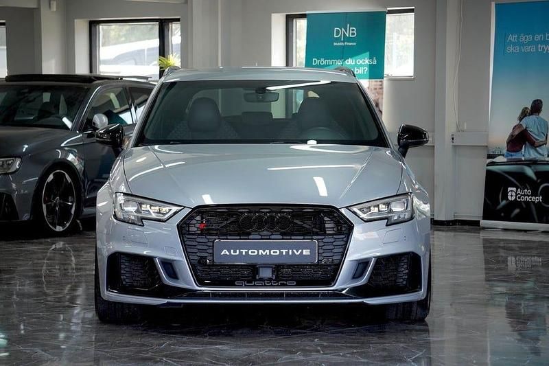 Begagnad Audi RS3 Sportback 400 HK (294 kW) 2018 Silver Halvkombi