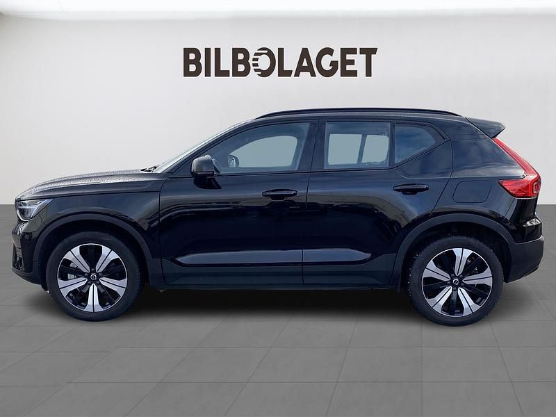 Begagnad Volvo XC40 Core 185 kW (252 HK) 2022 Svart SUV