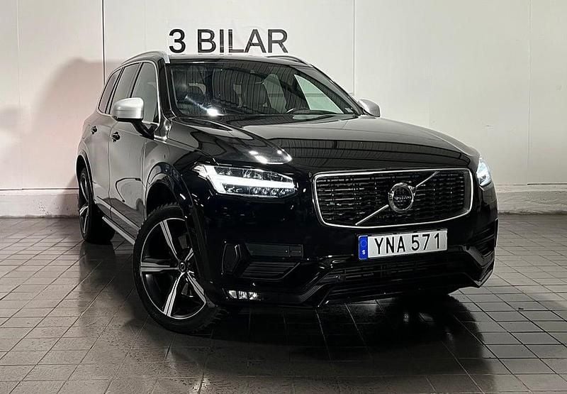 Svart Begagnad 2017 Volvo XC90 R-Design SUV | 374 900 kr (Marknadspris) - Bild 1/4