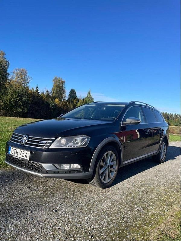 Svart Begagnad 2015 VW Passat Alltrack Kombi | 79 000 kr (Bra pris) - Bild 1/4