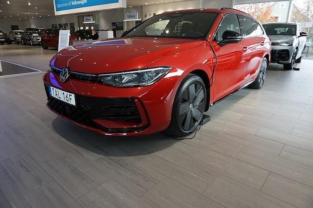 Ny 2026 VW Passat R-line | 573 500 kr (Marknadspris) - Bild 1/4