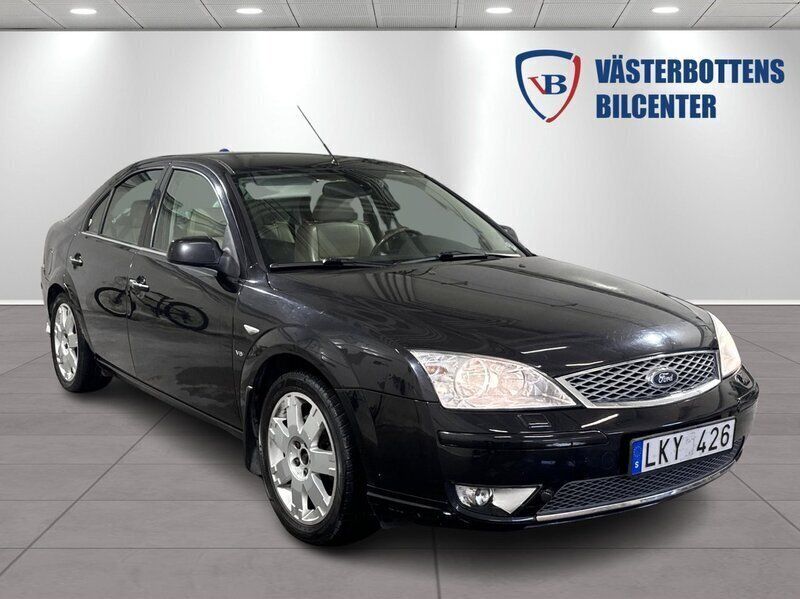Svart Begagnad 2007 Ford Mondeo Halvkombi | 39 000 kr - Bild 1/4