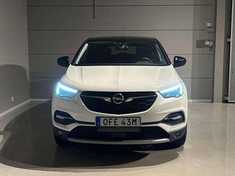 Begagnad Opel Grandland X Design Edition 131 HK (96 kW) 2020 Vit SUV