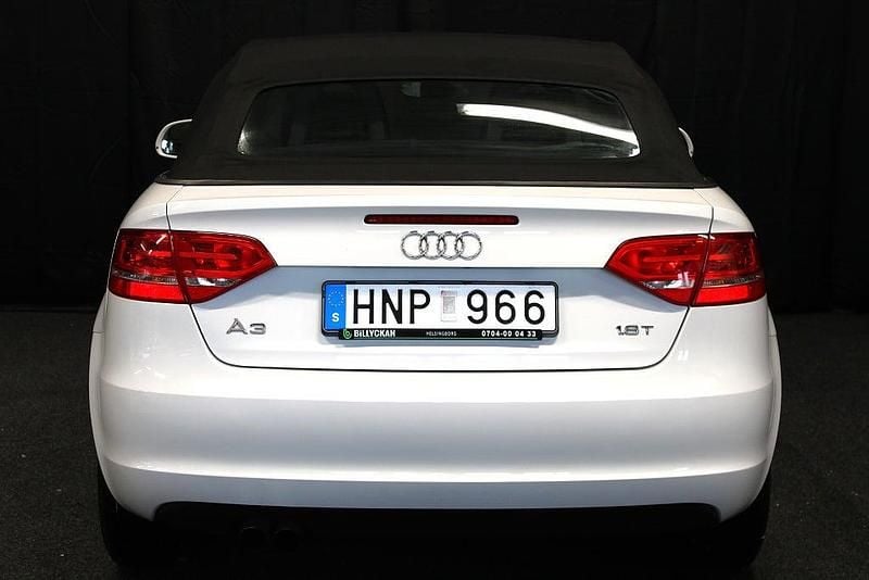 Begagnad Audi A3 Cabriolet Attraction 160 HK (117 kW) 2008 Vit Cab