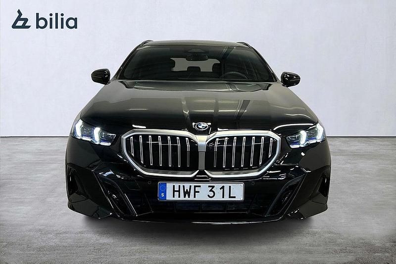 Begagnad BMW 530e M Sport 190 HK (139 kW) 2024 Svart Kombi