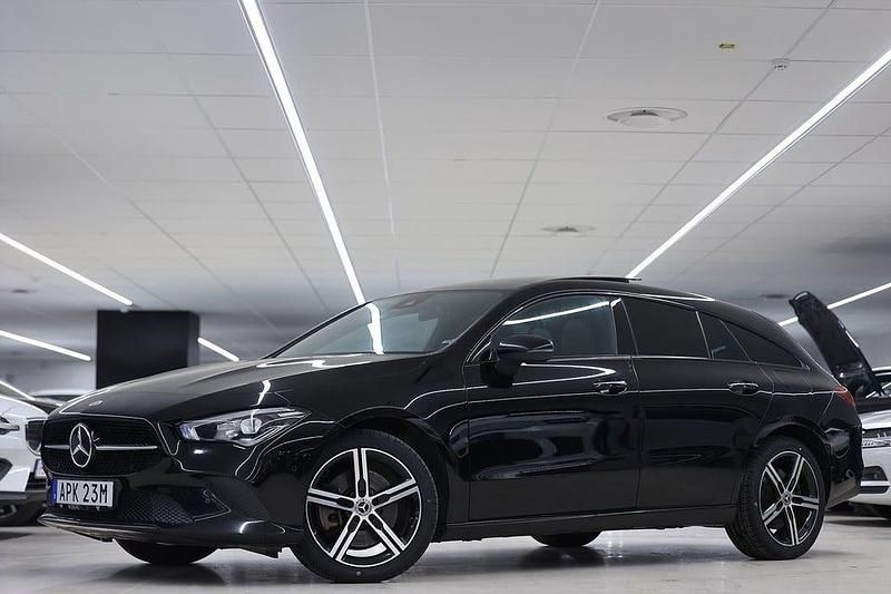 Begagnad Mercedes CLA250 Shooting Brake 218 HK (160 kW) 2022 Svart Kombi