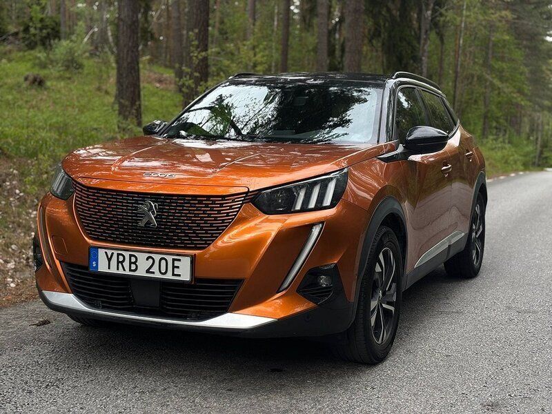 Orange Begagnad 2020 Peugeot e-2008 SUV | 195 000 kr (Dyr) - Bild 1/4